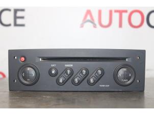 Gebrauchte Radio CD Spieler Renault Megane II CC (EM) 1.6 16V Preis € 35,00 Margenregelung angeboten von Autocommerce