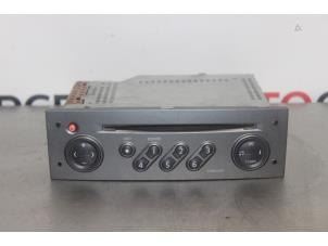 Usados Radio Renault Scénic II (JM) 2.0 16V Precio de solicitud ofrecido por Autocommerce