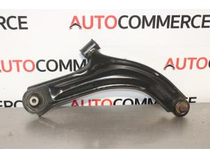 Used Front wishbone, right Renault Clio III (BR/CR) 1.5 dCi 85 Price on request offered by Autocommerce