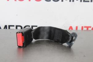 Used Rear seatbelt buckle, left Peugeot 206 (2A/C/H/J/S) 1.4 16V Price on request offered by Autocommerce