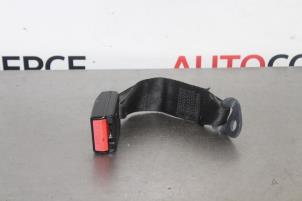 Usagé Attache ceinture arrière central Peugeot 206 (2A/C/H/J/S) 1.4 16V Prix sur demande proposé par Autocommerce