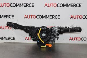 Używane Przelacznik kierunkowskazu Peugeot 108 1.0 12V Cena na żądanie oferowane przez Autocommerce