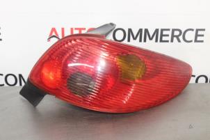 Used Taillight, right Peugeot 206 (2A/C/H/J/S) 1.4 XR,XS,XT,Gentry Price € 25,00 Margin scheme offered by Autocommerce