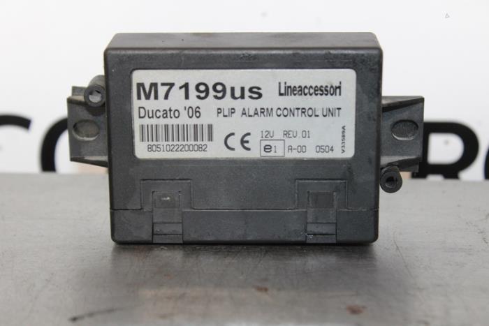 Używane Modul alarmu Fiat Grande Punto (199) 1.3 JTD Multijet 16V Cena € 30,00 Procedura marży oferowane przez Autocommerce