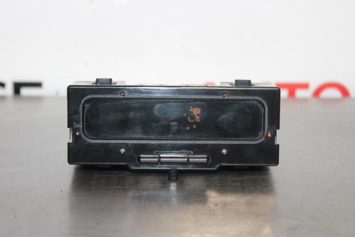 Begagnade Innerdisplay Renault Scénic I (JA) 1.6 16V Pris € 15,00 Marginaltabell erbjuds av Autocommerce