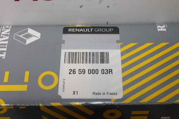 Zusätzliches Bremslicht Mitte van een Renault Laguna III Estate (KT) 1.5 dCi 110 2010