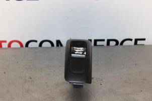 Gebrauchte Schiebedach Schalter Peugeot 206 CC (2D) 1.6 16V Preis auf Anfrage angeboten von Autocommerce