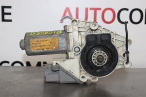 Używane Silnik szyby drzwiowej Citroen Xsara Picasso (CH) Cena na żądanie oferowane przez Autocommerce