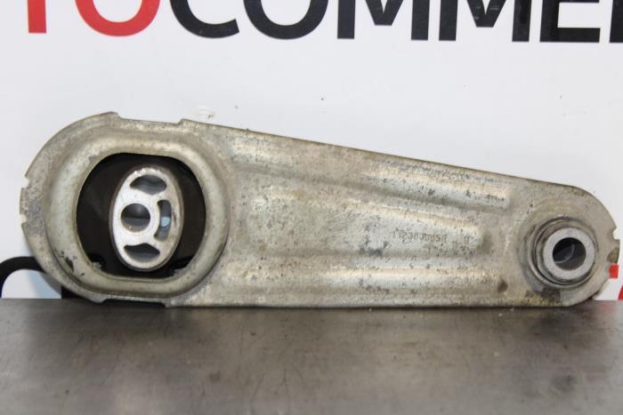 Used Engine mount Renault Kangoo Express (FW) 1.6 16V GPL Price on request offered by Autocommerce