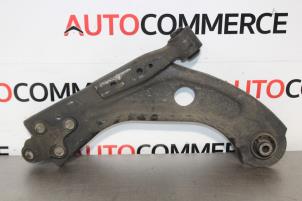 Usagé Bras de suspension avant droit Peugeot 308 (4A/C) 1.6 HDi Prix sur demande proposé par Autocommerce