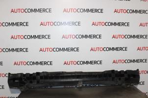 Used Rear bumper frame Renault Clio III (BR/CR) 1.2 16V TCe 100 Price on request offered by Autocommerce