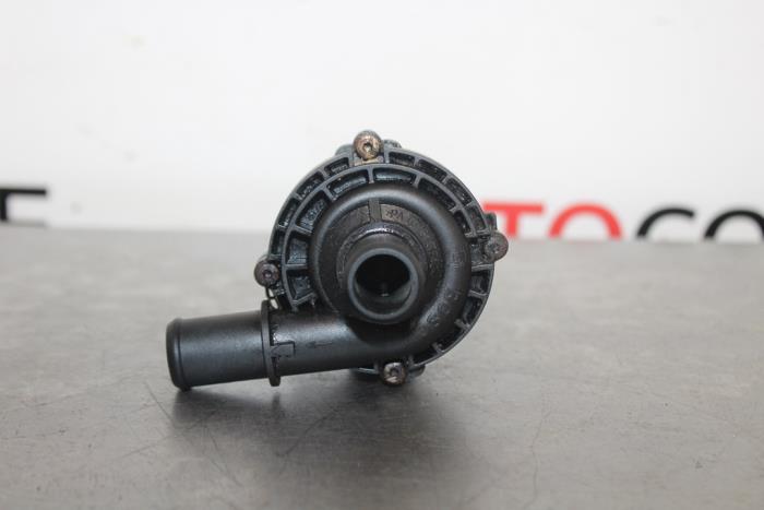 Begagnade Extra vattenpump Renault Grand Scénic III (JZ) 1.4 16V TCe 130 Pris på förfrågan erbjuds av Autocommerce