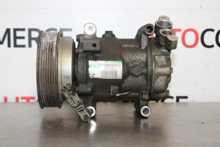 Usagé Compresseur de clim Renault Modus/Grand Modus (JP) 1.2 16V Hi-Flex Prix € 35,00 Règlement à la marge proposé par Autocommerce