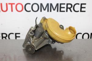 Used Oil pump Renault Megane IV Estate (RFBK) 1.2 Energy TCE 130 Price on request offered by Autocommerce