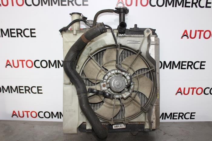 Motor de aleta de refrigeración de un Peugeot 107 1.0 12V 2010