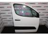 Door 2-door, right from a Citroen Berlingo, 2008 / 2018 1.6 Hdi 75 16V Phase 1, Delivery, Diesel, 1.560cc, 55kW (75pk), FWD, DV6BUTED4; 9HT, 2008-04 / 2011-11 2010