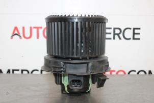 Używane Silnik wentylatora nagrzewnicy Peugeot 207/207+ (WA/WC/WM) 1.6 HDi 16V Cena € 10,00 Procedura marży oferowane przez Autocommerce