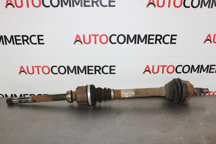 Front drive shaft, right from a Peugeot 207 SW (WE/WU) 1.6 HDi 16V 2010