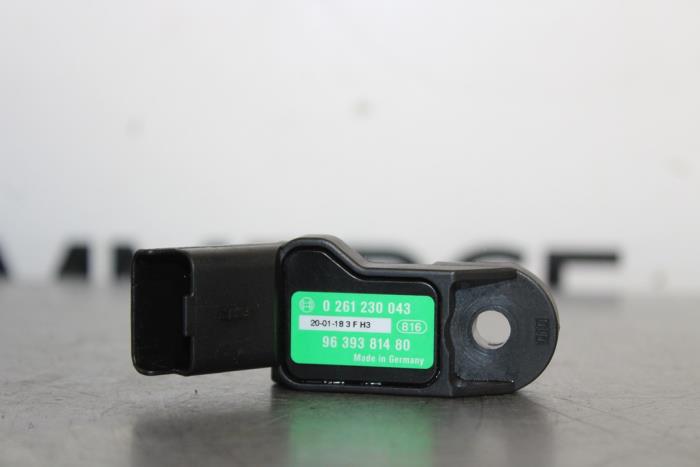 Begagnade MAP-sensor (insugsrör) Peugeot 407 (6D) 2.0 16V Pris € 10,00 Marginaltabell erbjuds av Autocommerce