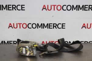 Usados Cinturón de seguridad derecha delante Peugeot 107 Precio de solicitud ofrecido por Autocommerce