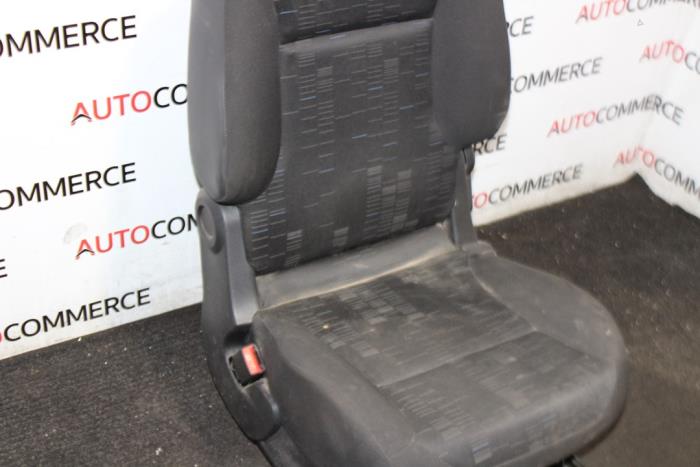 Seat, left from a Citroën Berlingo 1.6 Hdi 75 16V Phase 1 2010