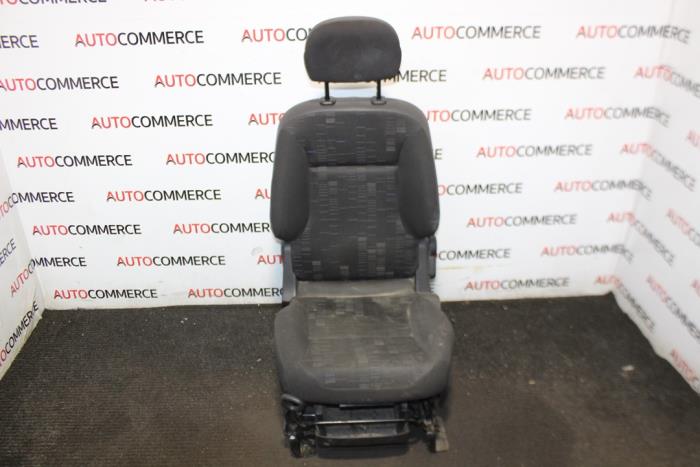 Seat, left from a Citroën Berlingo 1.6 Hdi 75 16V Phase 1 2010