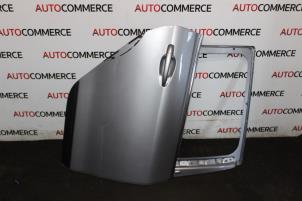 Używane Drzwi prawe tylne wersja 4-drzwiowa Peugeot 2008 (CU) Cena € 250,00 Procedura marży oferowane przez Autocommerce