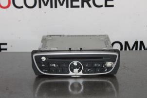 Używane Radioodtwarzacz CD Renault Scénic III (JZ) 1.5 dCi 105 Cena € 50,00 Procedura marży oferowane przez Autocommerce