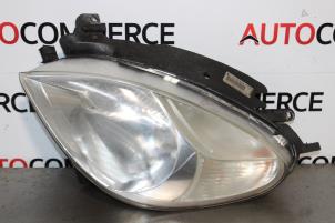 Używane Reflektor lewy Citroen Xsara Picasso (CH) 1.6i 16V Cena € 25,00 Procedura marży oferowane przez Autocommerce