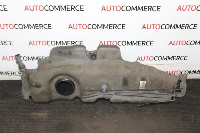 Tank from a Renault Twingo II (CN) 1.2 2009