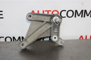 Used Gearbox mount Dacia Lodgy (JS) 1.2 TCE 16V Price € 25,00 Margin scheme offered by Autocommerce