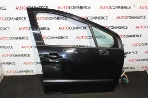 Gebrauchte Tür 4-türig rechts vorne Peugeot 308 (4A/C) 1.6 HDi 16V Preis € 75,00 Margenregelung angeboten von Autocommerce