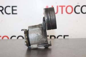 Używane Napinacz pasa rozrzadu Renault Grand Scénic III (JZ) Cena na żądanie oferowane przez Autocommerce