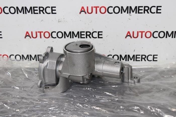 Oil pump from a Peugeot 207 2010