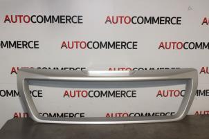 New Grille strip Peugeot Boxer (U9) 2.2 HDi 150 Price € 48,40 Inclusive VAT offered by Autocommerce