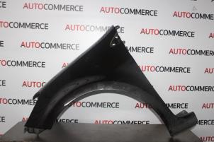 Used Front wing, left Renault Clio III (BR/CR) 1.4 16V Price € 80,00 Margin scheme offered by Autocommerce