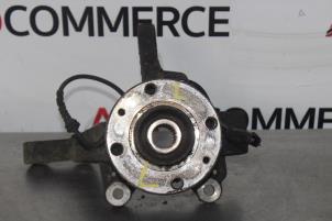 Used Knuckle bracket, front left Renault Clio III (BR/CR) 1.4 16V Price € 40,00 Margin scheme offered by Autocommerce