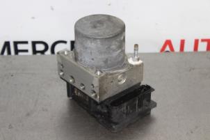 Begagnade ABS-pump Peugeot 307 (3A/C/D) 1.6 16V Pris € 40,00 Marginaltabell erbjuds av Autocommerce