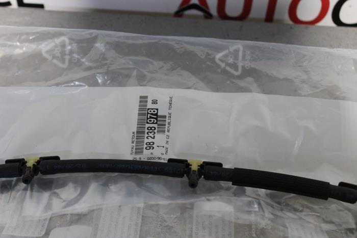 Fuel return line from a Peugeot 308 2015