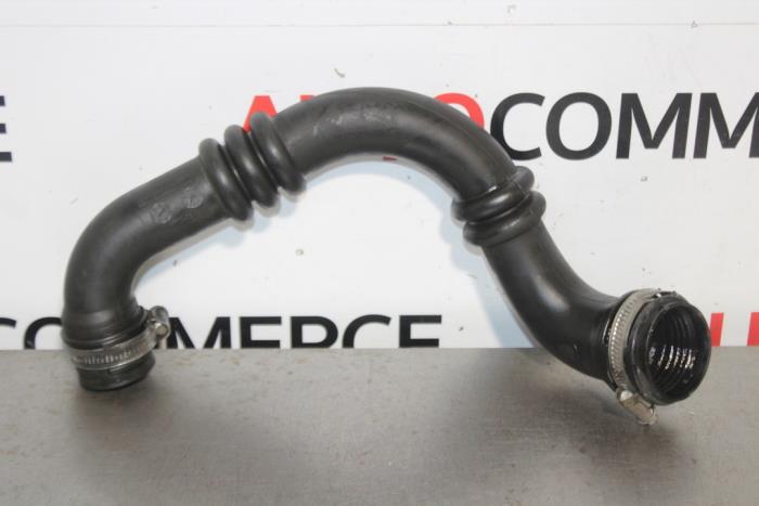 Intercooler hose from a Renault Clio III Estate/Grandtour (KR) 1.2 16V TCe 2011
