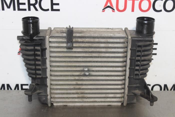 Intercooler from a Renault Clio III Estate/Grandtour (KR) 1.2 16V TCe 2011