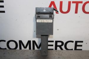 Used Central door locking module Renault Trafic New (FL) 1.9 dCi 100 16V Price on request offered by Autocommerce