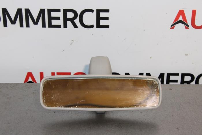 Rear view mirror from a Renault Kangoo Be Bop (KW) 1.5 dCi 90 FAP 2011