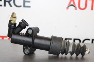 Usagé Embrayage cylindre auxiliaire Peugeot 207 CC (WB) 1.6 16V Prix sur demande proposé par Autocommerce