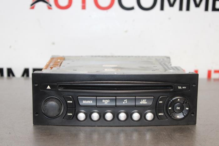 Begagnade Radio Peugeot 207 CC (WB) 1.6 HDiF 16V Pris € 30,00 Marginaltabell erbjuds av Autocommerce
