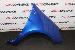 Used Front wing, right Renault Clio III (BR/CR) 1.2 16V 75 Price on request offered by Autocommerce