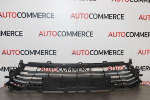 Used Bumper grille Renault Megane IV Estate (RFBK) 1.5 Energy dCi 110 Price € 75,00 Margin scheme offered by Autocommerce