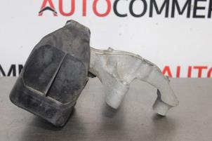 Used Engine mount Renault Megane IV Estate (RFBK) 1.5 Energy dCi 110 Price on request offered by Autocommerce