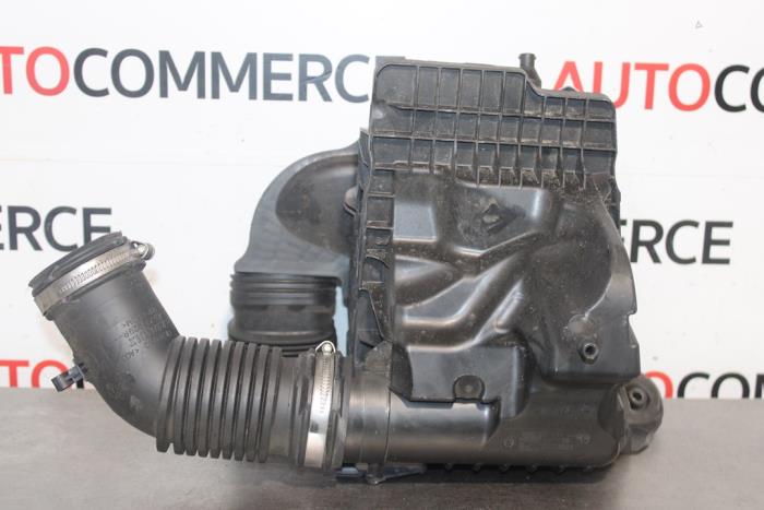 Gebrauchte Luftfiltergehäuse Renault Megane IV Estate (RFBK) 1.5 Energy dCi 110 Preis auf Anfrage angeboten von Autocommerce