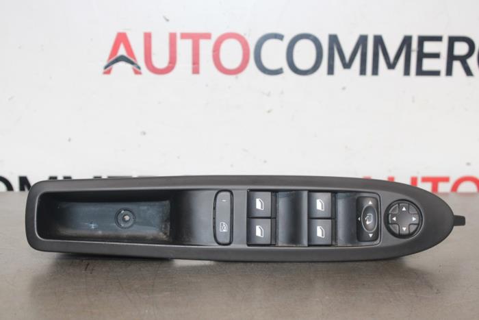 Usados Interruptor de ventanilla eléctrica Citroen C4 Berline (NC) 1.6 Hdi 90 Precio € 30,00 Norma de margen ofrecido por Autocommerce